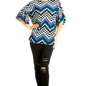 AZULES Small Chevron Print GREEN-Multi-Scoop Neck Ruffle Sleeve Tunic